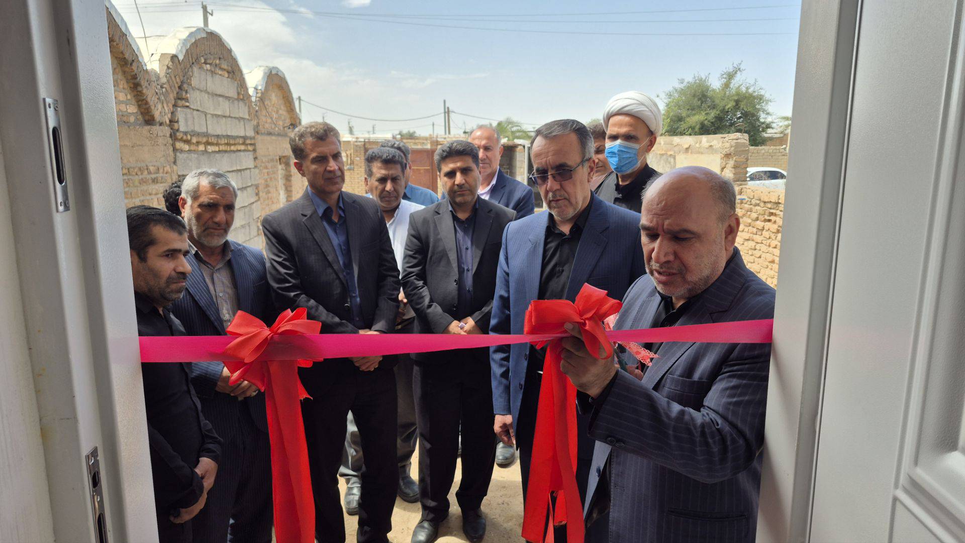 «واگذاری ۱۲ واحد مسکن مددجویی در دهلران با حضور معاون توسعه مشارکت‌های مردمی کمیته امداد